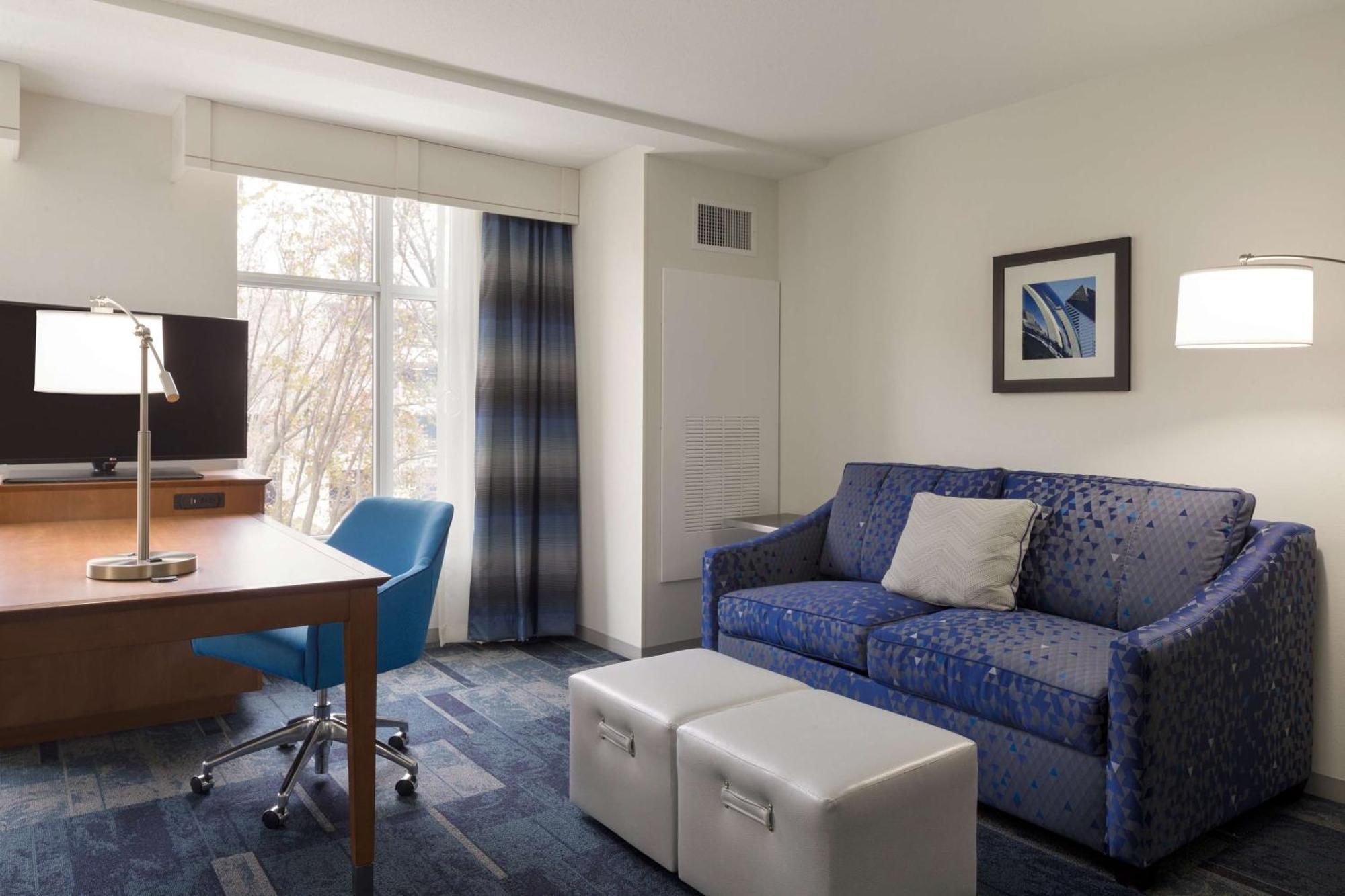 Hampton Inn & Suites Rosemont Chicago O'Hare Exterior photo