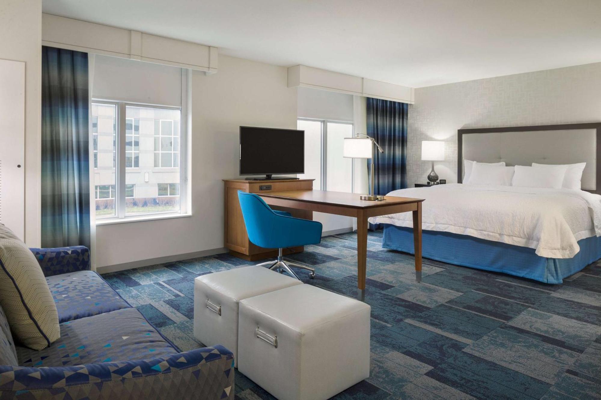 Hampton Inn & Suites Rosemont Chicago O'Hare Exterior photo